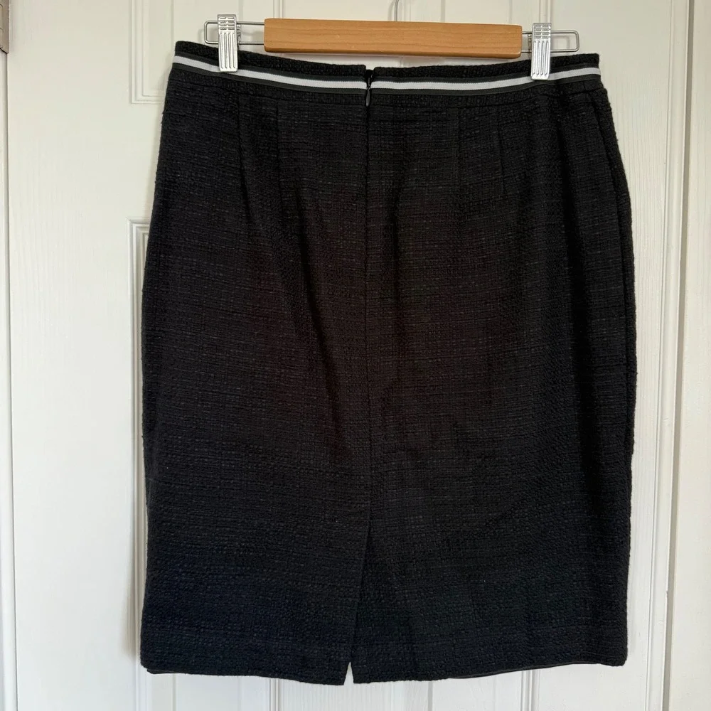 Talbots Black Classic Tweed Pencil Skirt Gold Crest Buttons Preppy Career 6P EUC